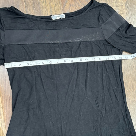 PLEIONE Mid Sleeve Top - Picture 9 of 11